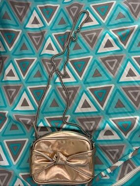 Girls' Metallic Gold Bow Crossbody Bag with Chain Strap